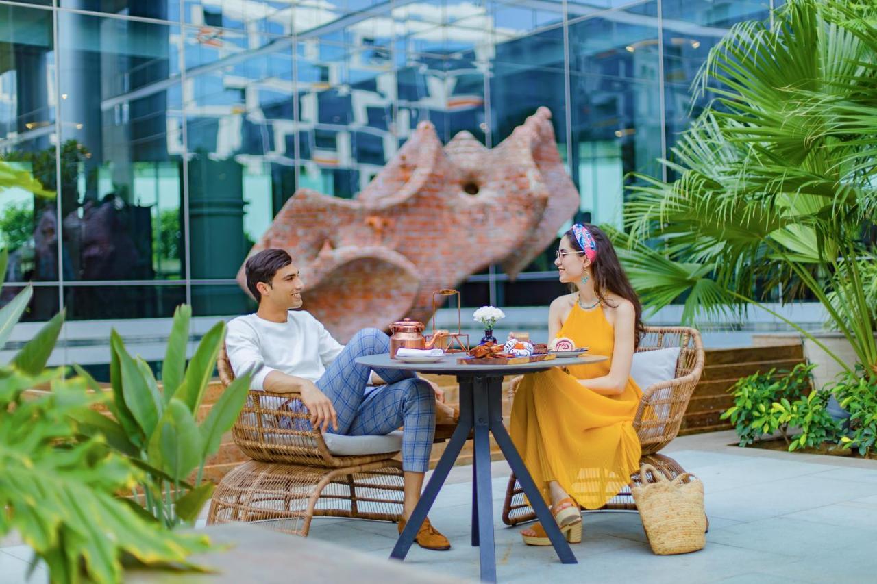 Отель Andaz Delhi, By Hyatt Нью-Дели Экстерьер фото The Village
