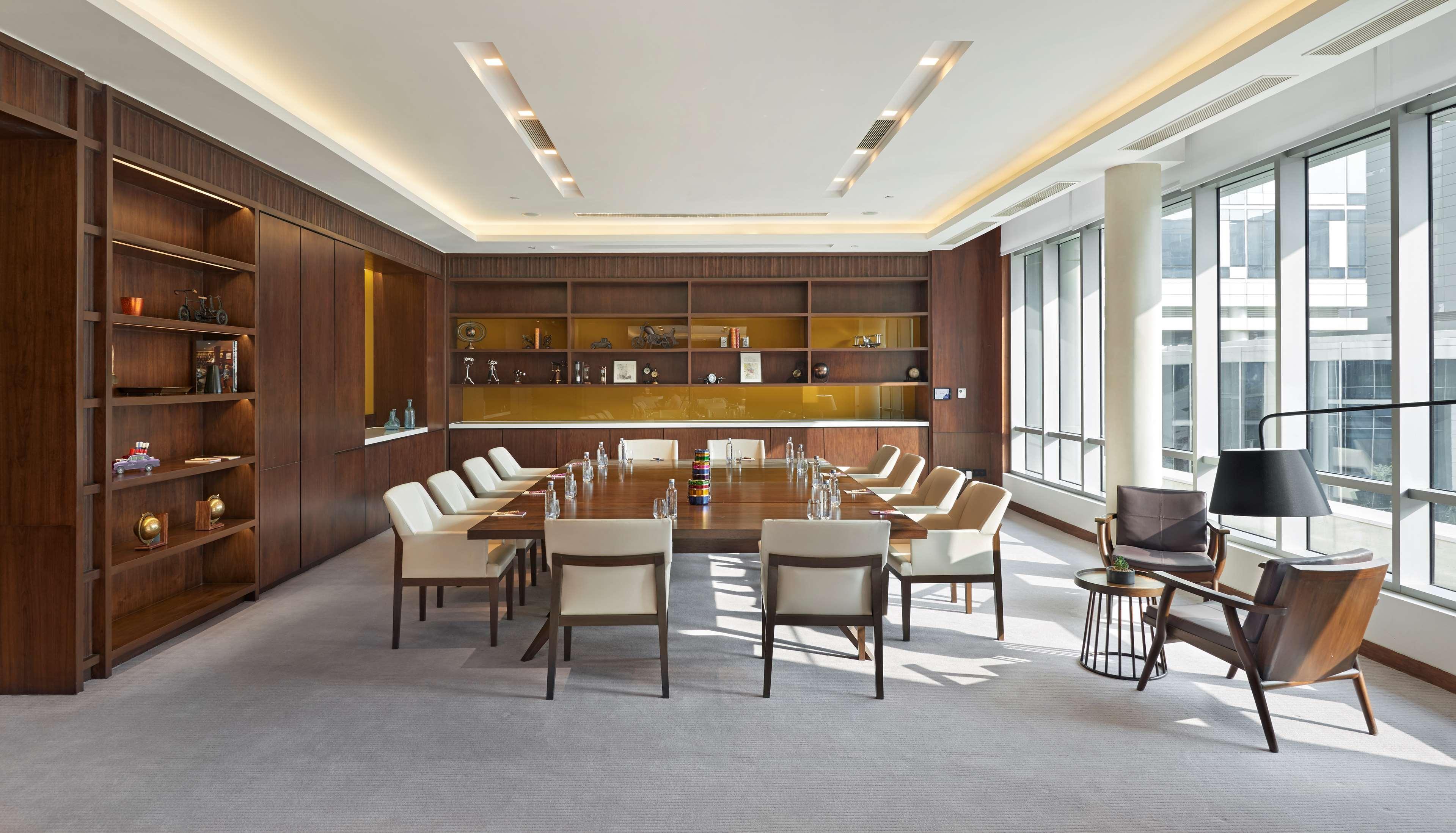 Отель Andaz Delhi, By Hyatt Нью-Дели Экстерьер фото Meeting room at the Westin Palace, Madrid