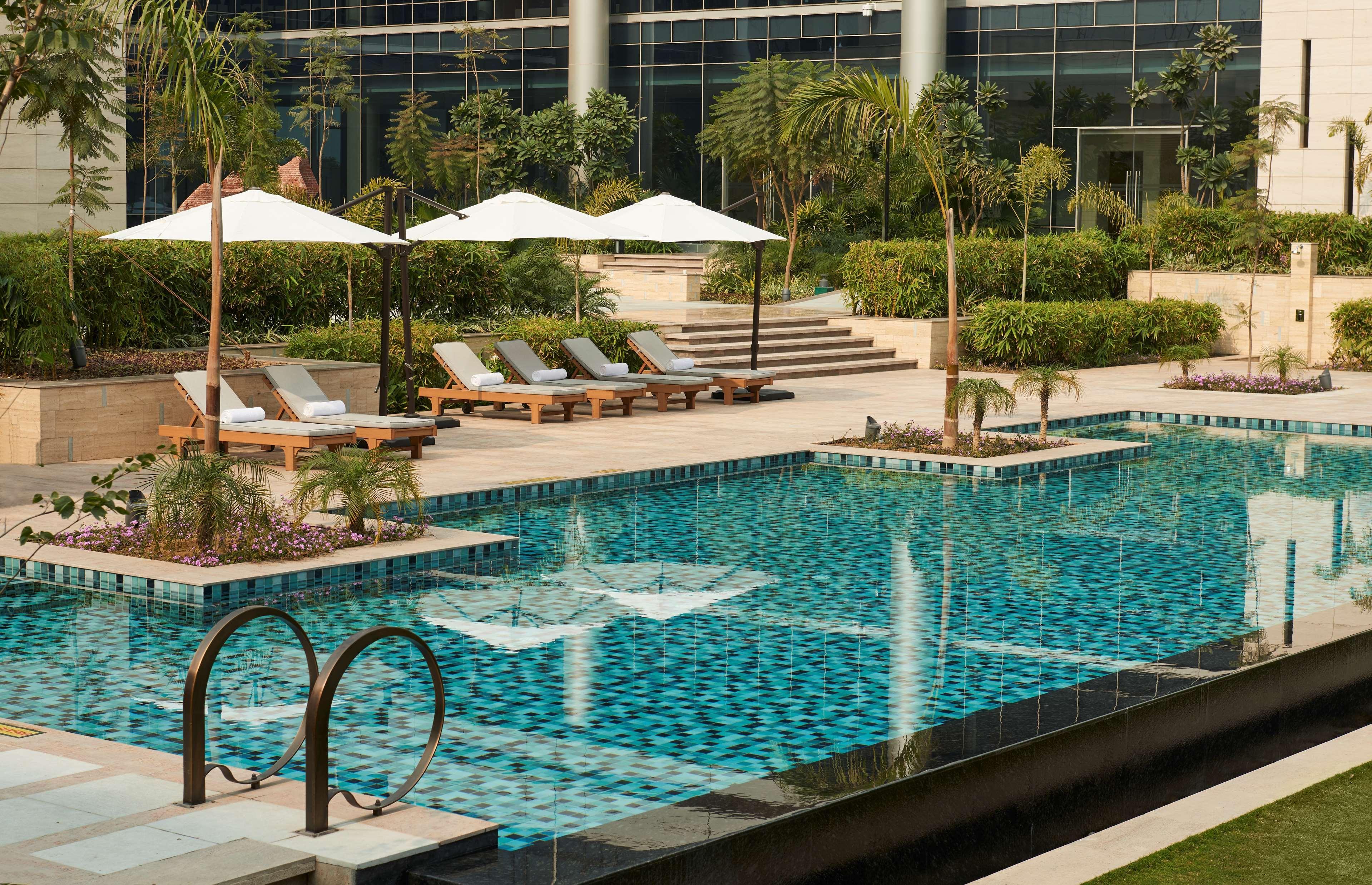 Отель Andaz Delhi, By Hyatt Нью-Дели Экстерьер фото The pool at the JW Marriott Hotel, Bengaluru